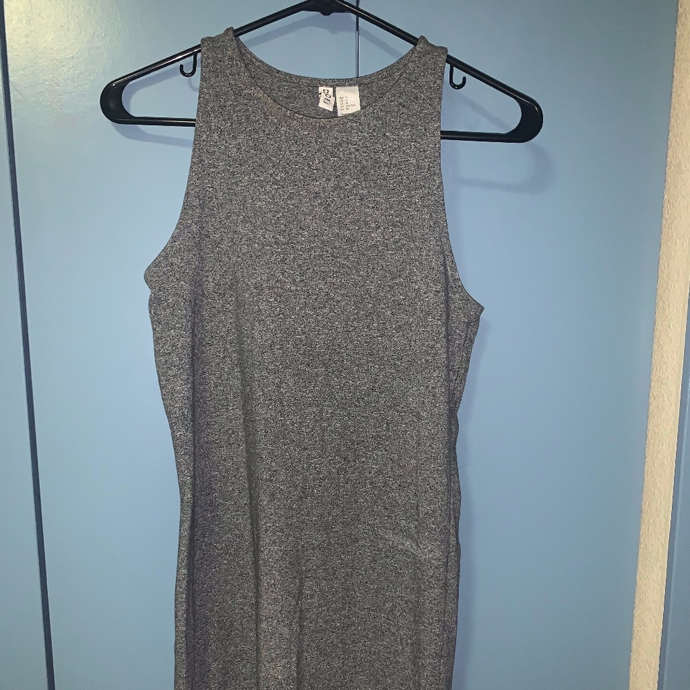 grey short sleeve dress